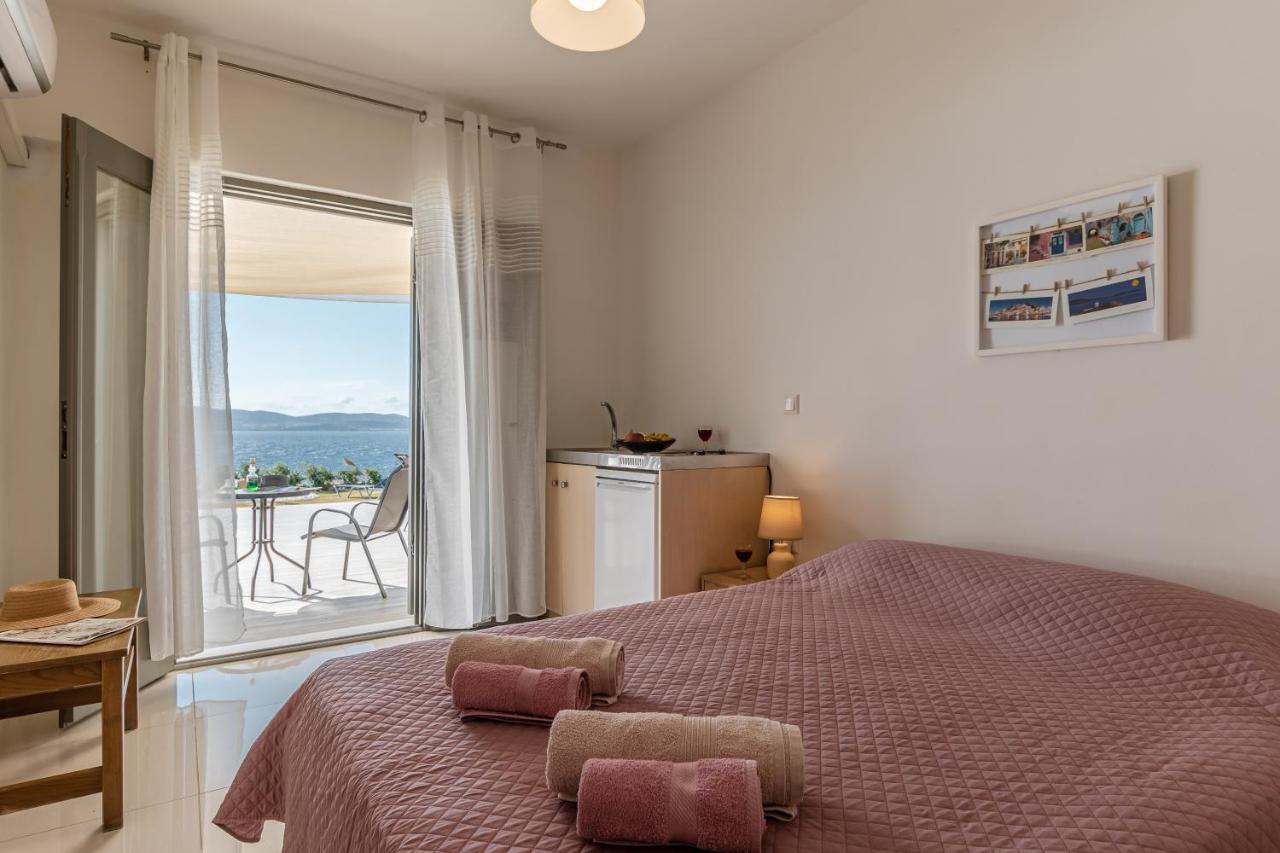 Dionysus House And Ariadne Apartment Stelida  Extérieur photo